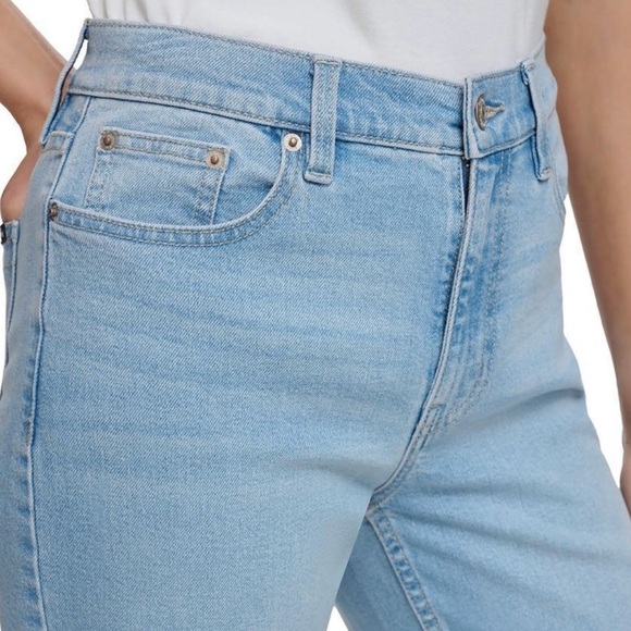 Calvin Klein Women’s Straight Jeans - Picture 3 of 9